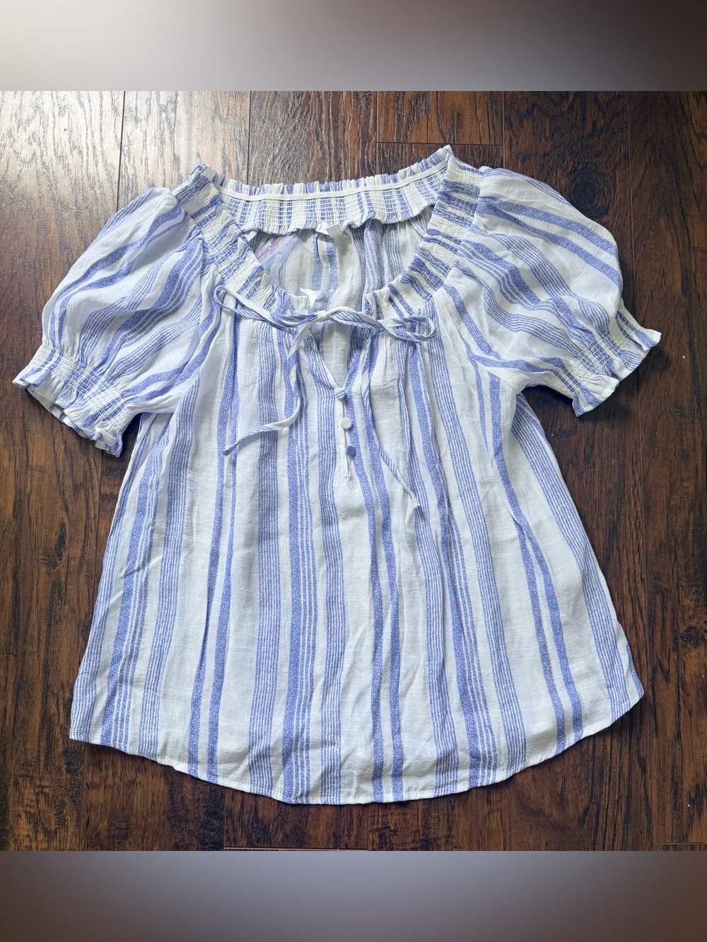 MINE Women's Blue/White Striped Cotton Woven V-Neck Short Sleeve Button Blouse M